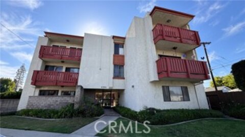 Phenomenal Newly Listed Orange Villas Condominium Located at 4591 Orange Avenue #103