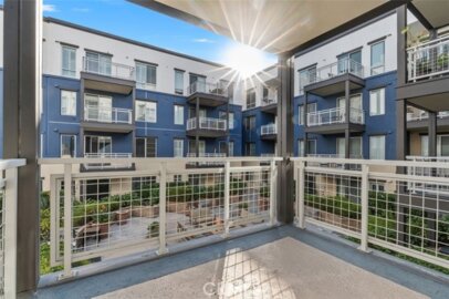 150 N The Promenade #202 Photo